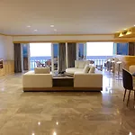 Spacious Seaview 3br Apartment:direct Access * Pattaya