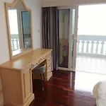 Spacious Seaview 3br Apartment:direct Access อพาร์ทเม้น Pattaya