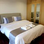 Spacious Seaview 3br Apartment:direct Access