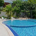 Spacious Seaview 3br Apartment:direct Access อพาร์ทเม้น Pattaya