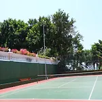 Spacious Seaview 3br Apartment:direct Access