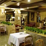 Aa Hotel 2*