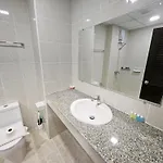 View Talay 5 - Beachfront Ocean View - High Floor & Huge Pool * Pattaya