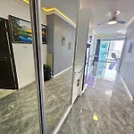 View Talay 5 - Beachfront Ocean View - High Floor & Huge Pool อพาร์ทเม้น *