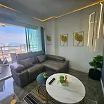 View Talay 5 - Beachfront Ocean View - High Floor & Huge Pool อพาร์ทเม้น Pattaya