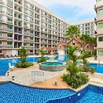 Exclusive Arcadia - Amazing Pools & Gardens, Gym, Sauna, Waterfalls, Jacuzzi, Fast Internet อพาร์ทเม้น Pattaya