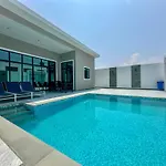 Pool 431 Nearby Walking Street วิลล่า *