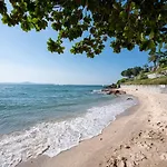 Majestic Residence Pool Villa 4 Bedrooms Private Beach