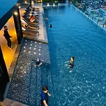 อพาร์ทเม้น The Base 1098 By Numam
