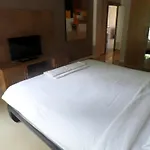 Westbury Aparthotel Pattaya