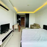 Club Royal Wongamat By Pattaya Sunny Rentals Apartment *