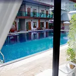 โรงแรม Paradise Land 3*
