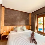 โรงแรม Paradise Land 3*