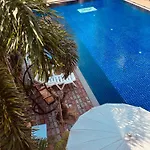 โรงแรม Paradise Land 3*