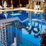 โรงแรม Paradise Land 3*
