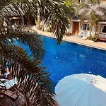 โรงแรม Paradise Land