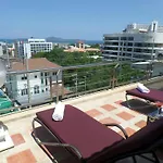 Westbury Aparthotel Pattaya
