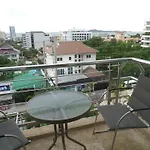 Aparthotel Westbury 3*