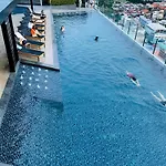 Location In Pattaya, Sky Pool & Infinity Edge Apartment *