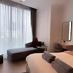 Edge 豪华公寓 อพาร์ทเม้น *