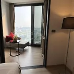 Edge 豪华公寓 อพาร์ทเม้น *