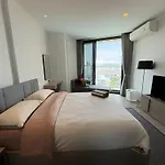 อพาร์ทเม้น Edge 豪华公寓 Pattaya