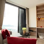 อพาร์ทเม้น Edge 豪华公寓 Pattaya