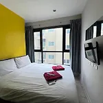 Downtown Lux Fun 2Bedroom Rooftop Pool #Taa936