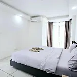 5 Min Walk To Beach Tropical Garden