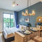 Unixx By The Sea Apartment *
