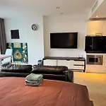 อพาร์ทเม้น Centara Avenue Poolview 6th Floor *