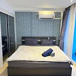 Centara Avenue Residences 8th Floor Smart Tv *