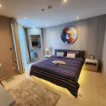 Sands Pratamnak อพาร์ทเม้น *