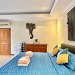 Luxury Garden Pool Near & Walking Street
