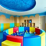 Grande Carribean L Guest Friendly L Seaview Pool View Condo In Pattaya