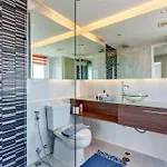 อพาร์ทเม้น Grande Carribean L Guest Friendly L Seaview Pool View In Pattaya