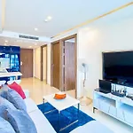 Grand Avenue By Tech Pattaya