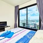 The Base Condo By Tech