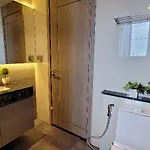 อพาร์ทเม้น The Andromeda Seaview