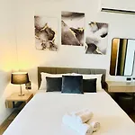 อพาร์ทเม้น Seaview Urban Retreat Edge 1 Expansive Bedroom *