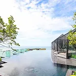 อพาร์ทเม้น Seaview Urban Retreat Edge 1 Expansive Bedroom Pattaya