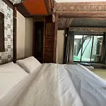 K2 Xanadu Pool Resort