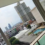 Center อพาร์ทเม้น Pattaya