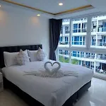 Grand Avenue Pattaya - 2 B - 2 Baths, Pool View, 60Sqm