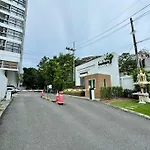 Treetops Condominium By Psr