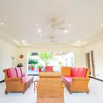 Seaside 2 Pools,beach@50m Villa