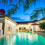 Seaside 2 Pools,beach@50m * Pattaya
