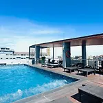 The Base โรงแรม Pattaya
