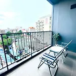 The Base 2bed King&queen With Infinity Pool *