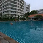 View Talay 5C , Top Floor Overlooking Jomtien Beach